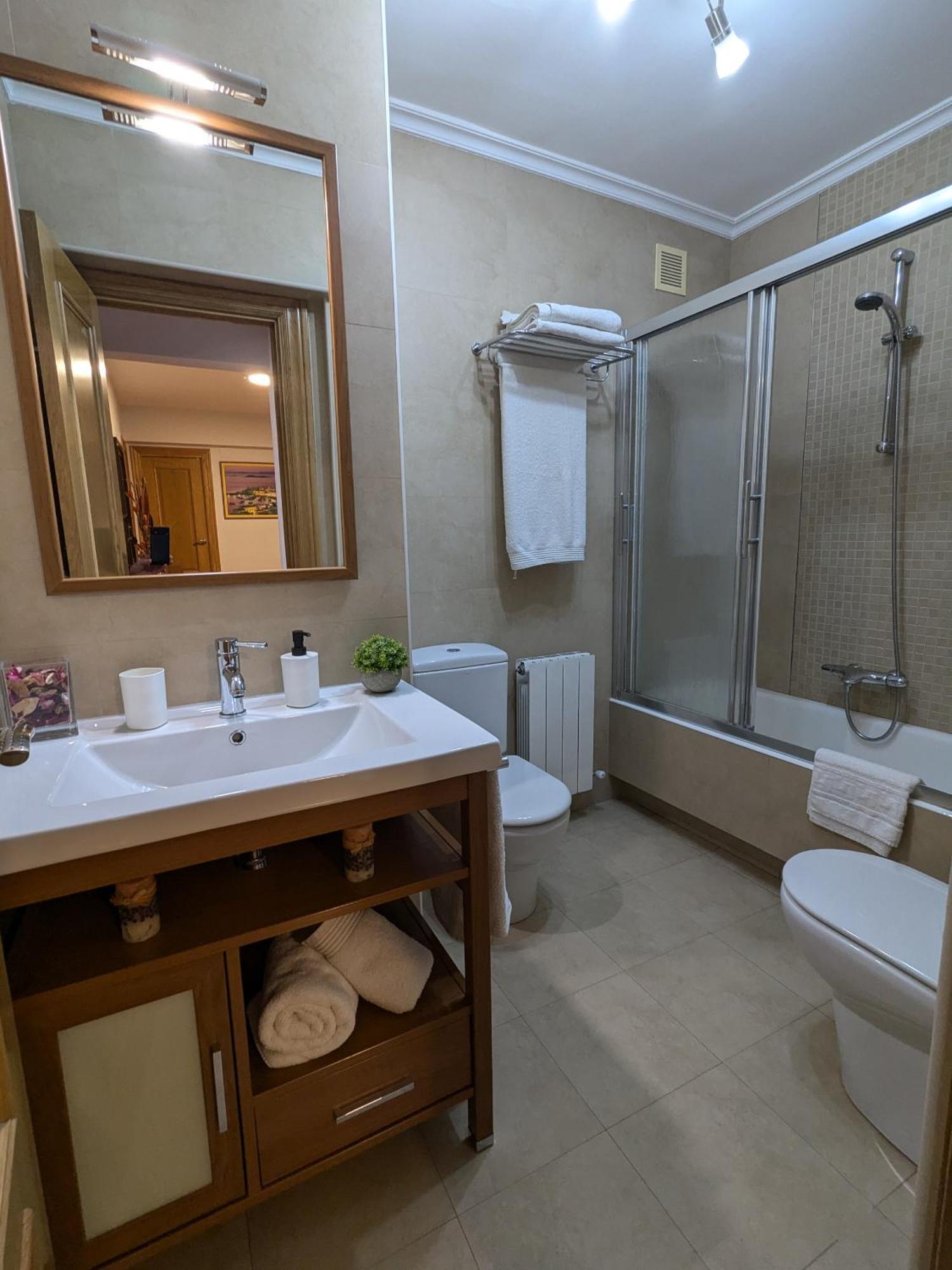 Apartamento Portugalete Gran Bilbao 3 Dormitorios - 3 Bedrooms מראה חיצוני תמונה
